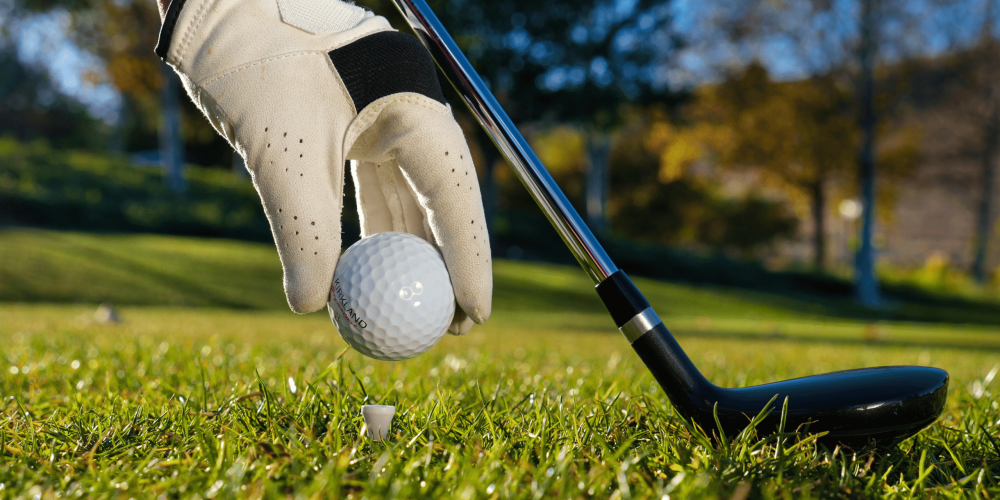 Inbetweeners Golf Society player places golf ball